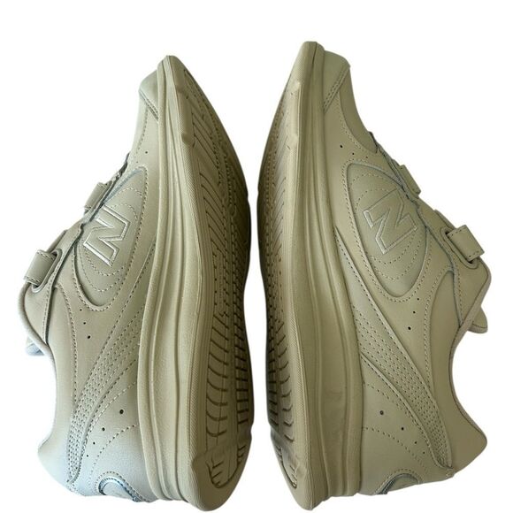 New Balance Walking Shoe WW577Hv1, Bone
Hook & Loop, size 10.5, NWT Display - Picture 4 of 14